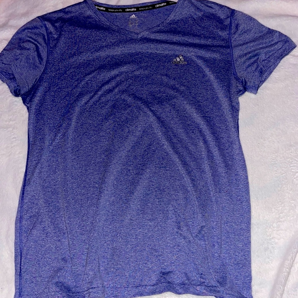 Large women’s adidas sports tee